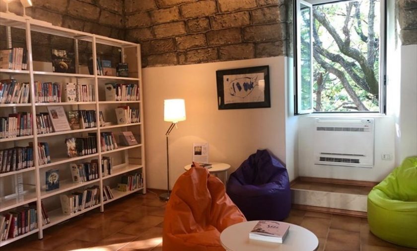 Lo spazio dedicato agli adolescenti di Bari nella Biblioteca dei Ragazzi[e]​