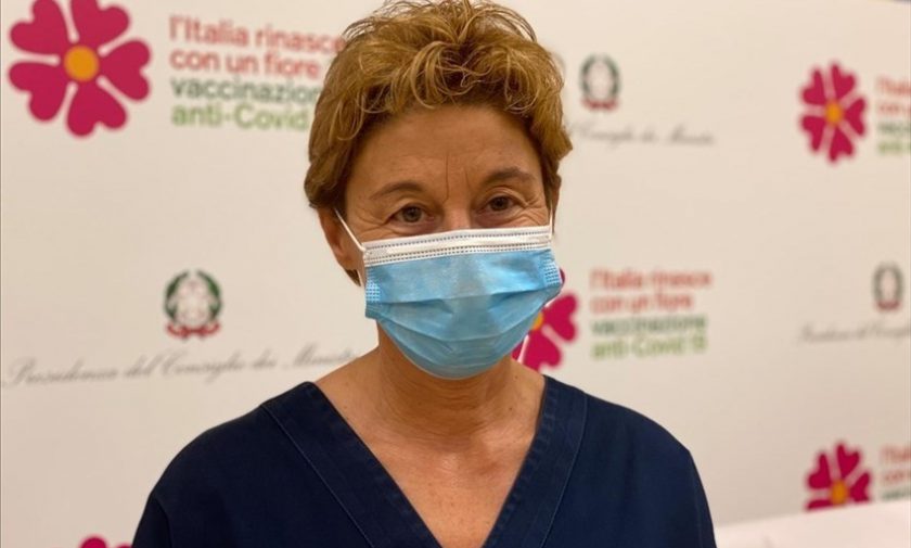 La prima vaccinata Lidia Dalfino esulta: «Evviva!»