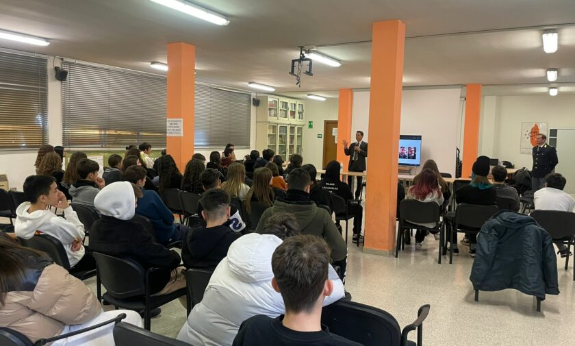 foto di Dico NO alla Droga Puglia incontra gli studenti del Gorjux di Bari