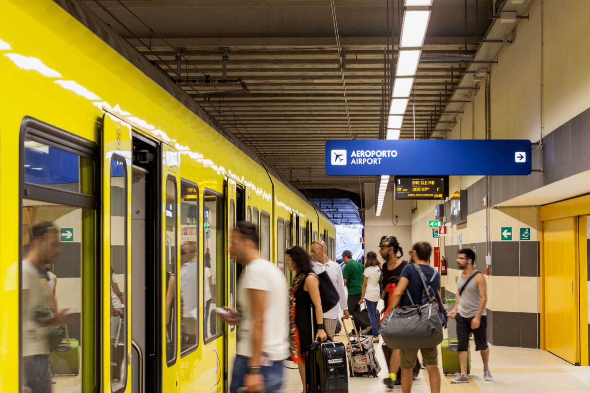 Da oggi nuovi collegamenti tra aeroporto e stazione di Bari in orario serale e notturno