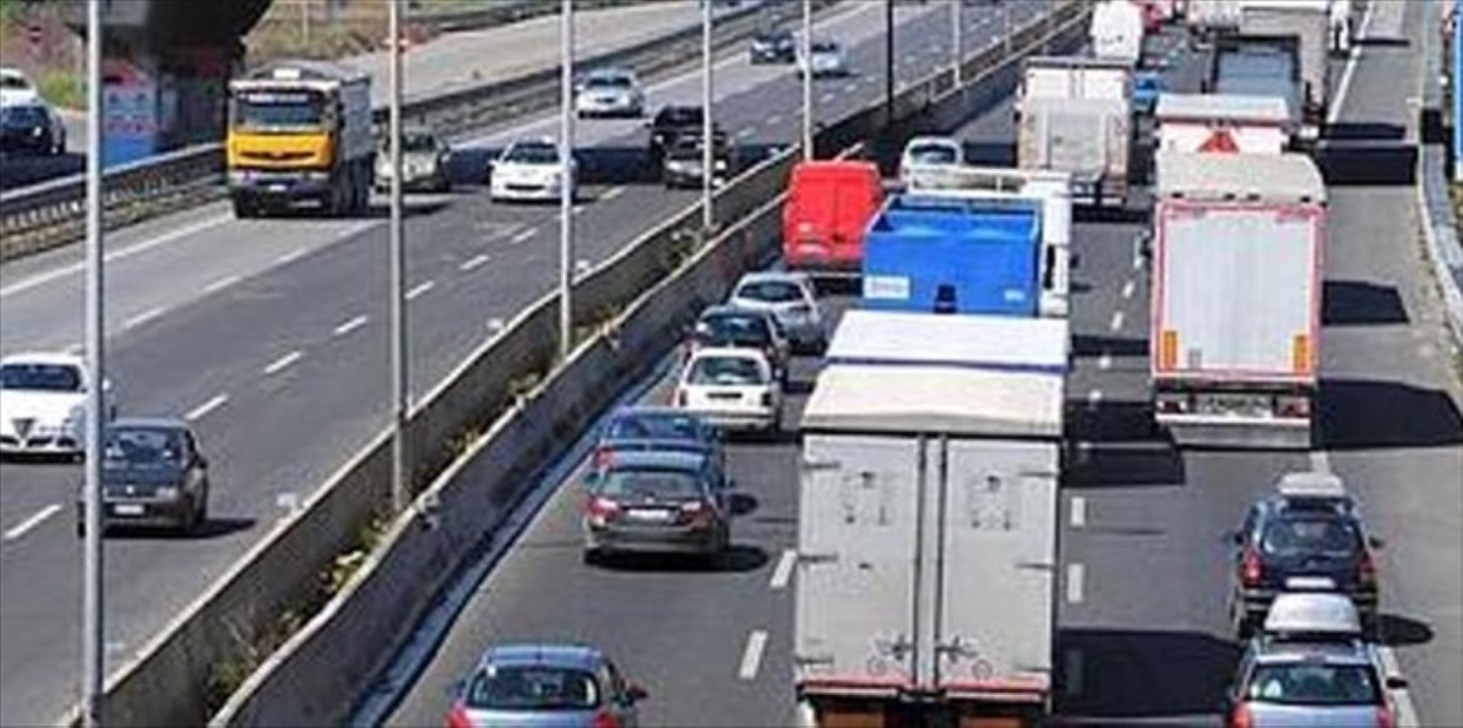 Code e rallentamenti per un incidente sulla Tangenziale di Bari in direzione Nord
