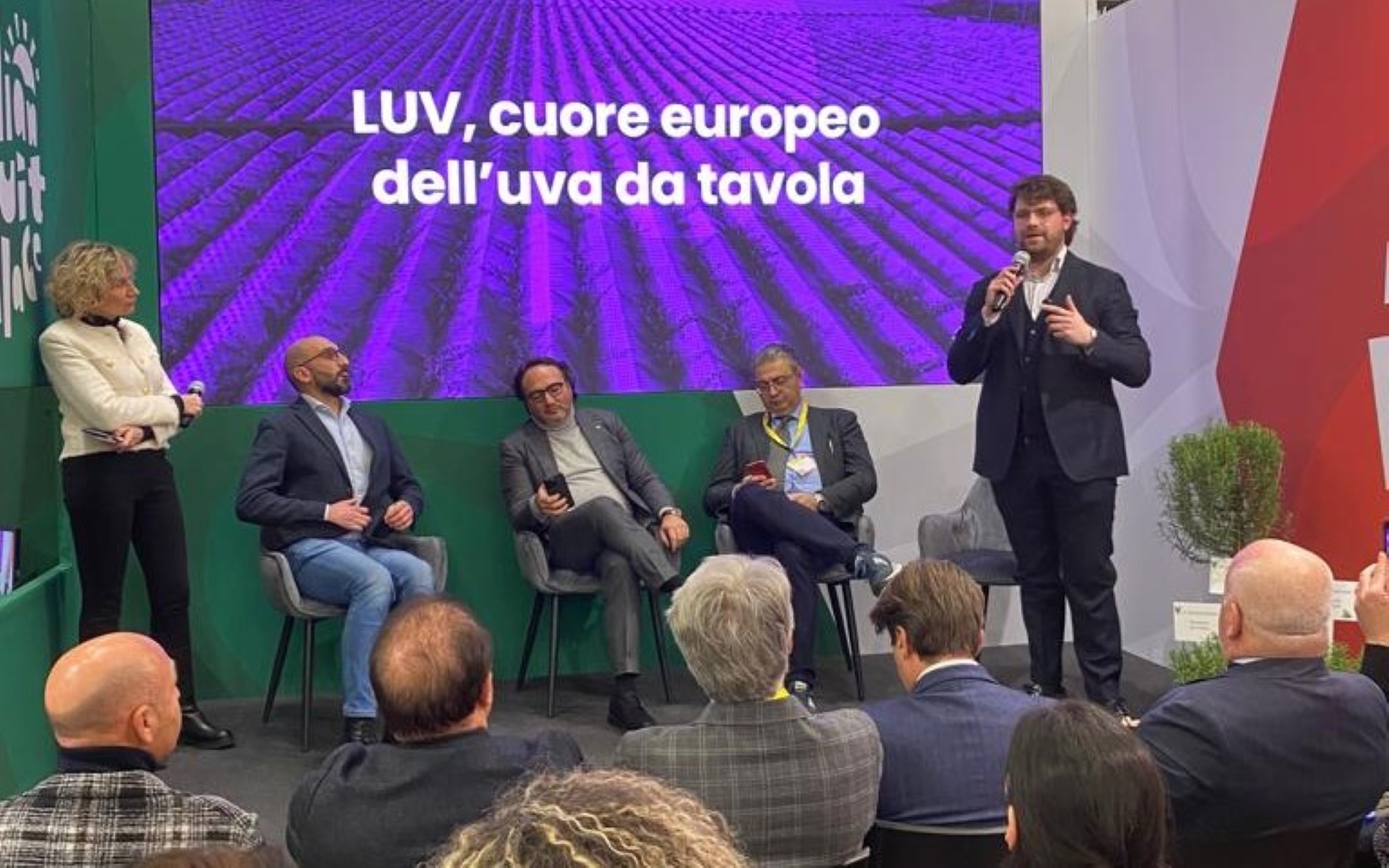 Presentato alla Fruit Logistica di Berlino l’appuntamento barese con “Luv Fiera”: “Sarà una grande opportunità”
