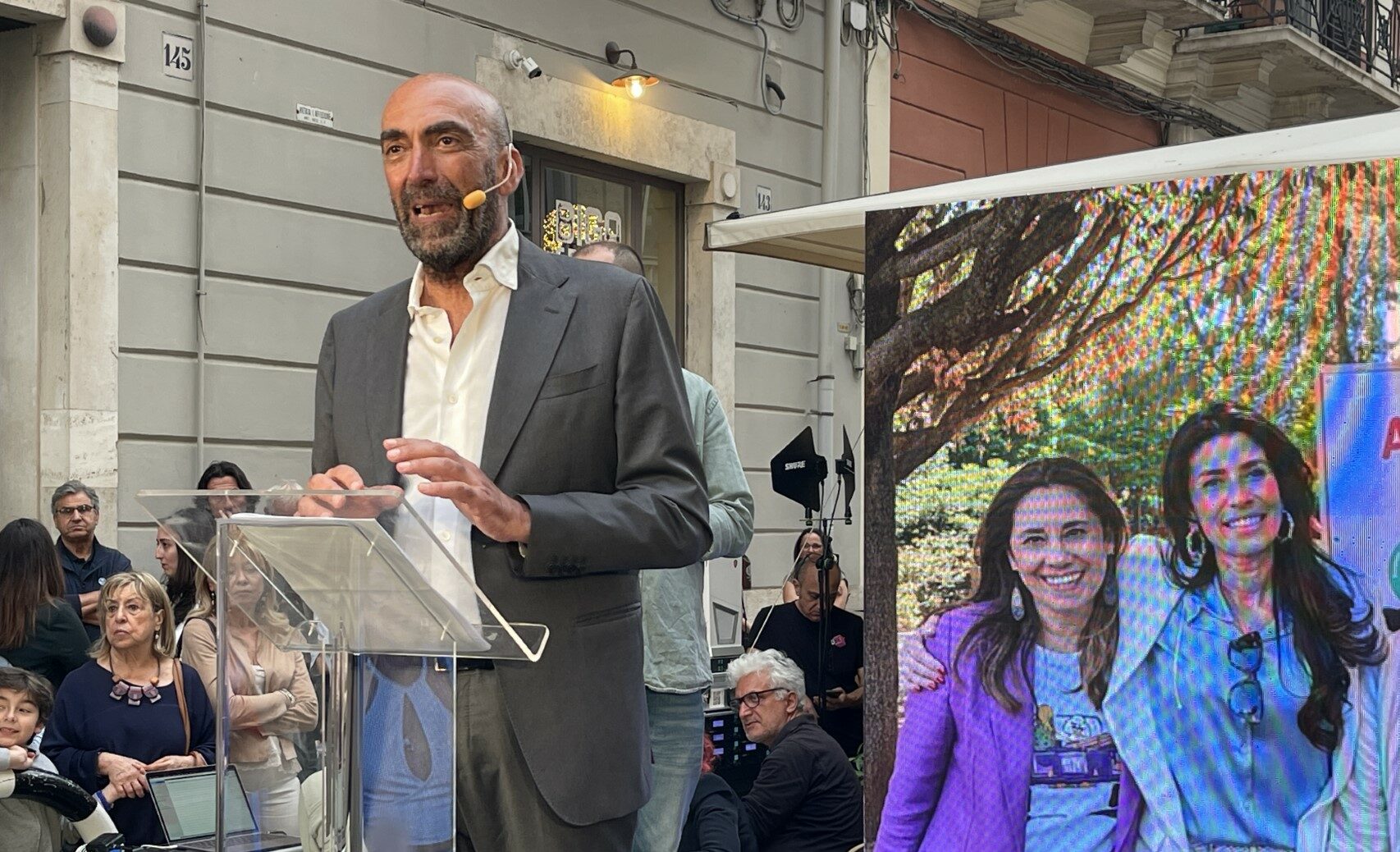 Vito Leccese al terzo posto tra i sindaci più amati