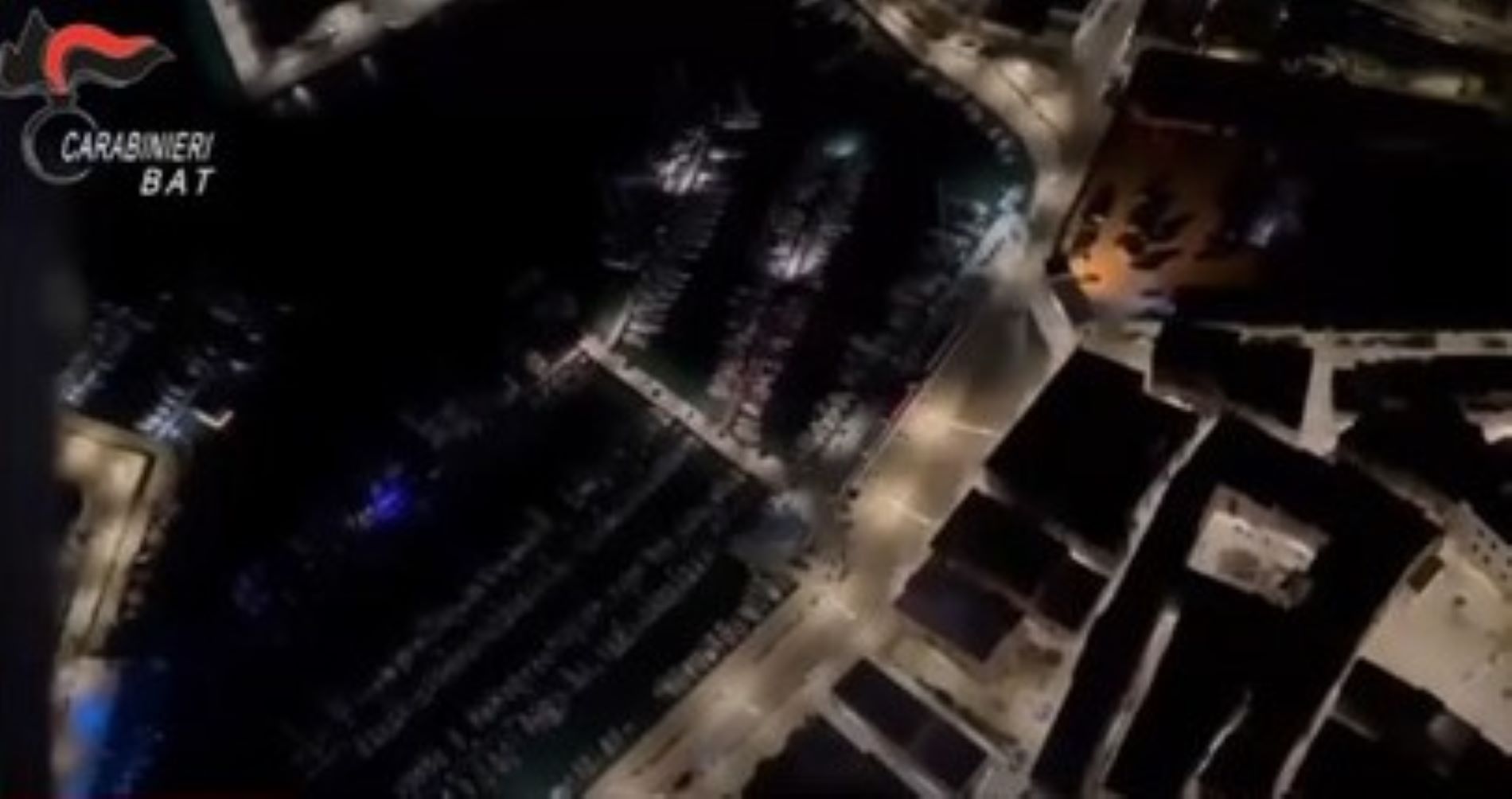 Blitz dei carabinieri: 13 arresti per droga e sigarette di contrabbando. Il video
