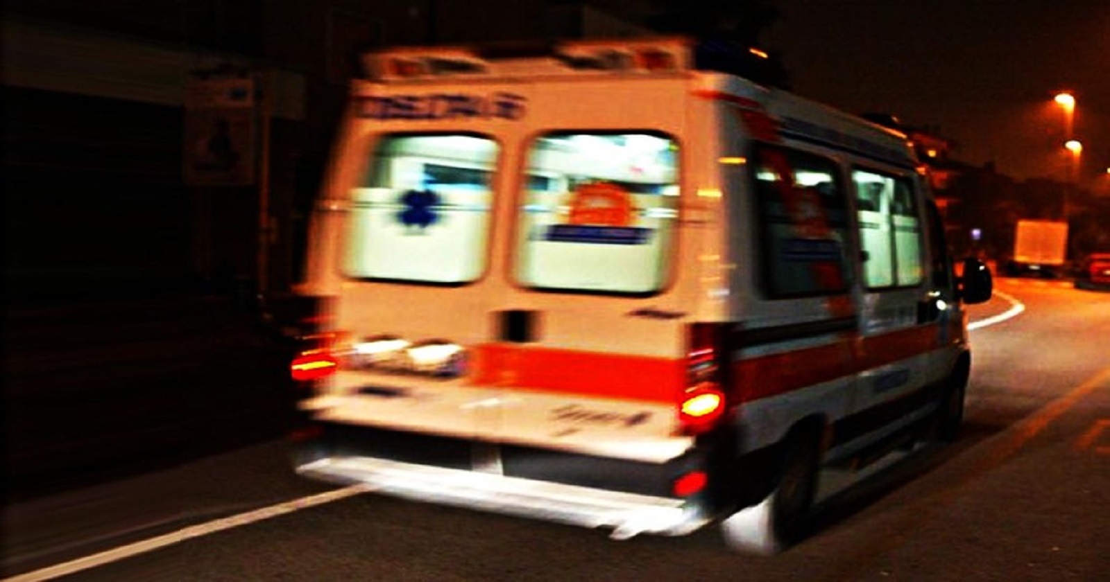 Schianto nella notte, muore ragazzo di 17 anni