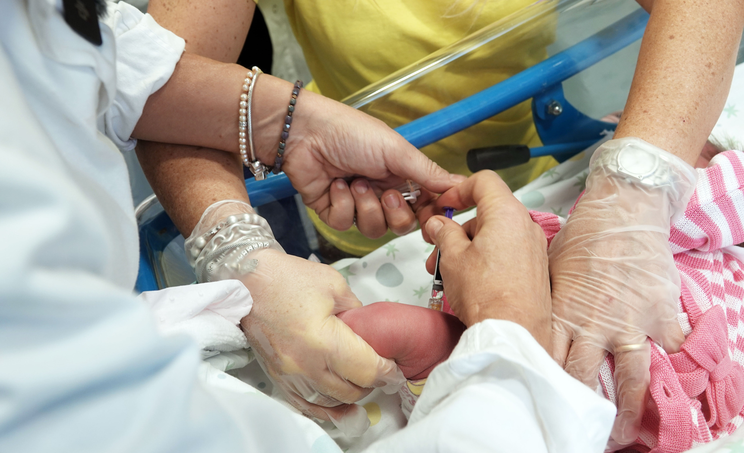 Virus respiratorio sinciziale, avviata oggi al Policlinico di Bari la campagna di immunizzazione in Puglia