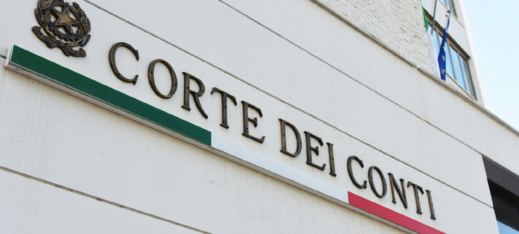 Denaro per visite oncologiche gratuite, Lorusso dovrà risarcire mezzo milione di euro